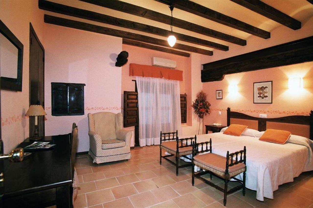 Hospederia Meson De La Dolores Calatayud Ngoại thất bức ảnh