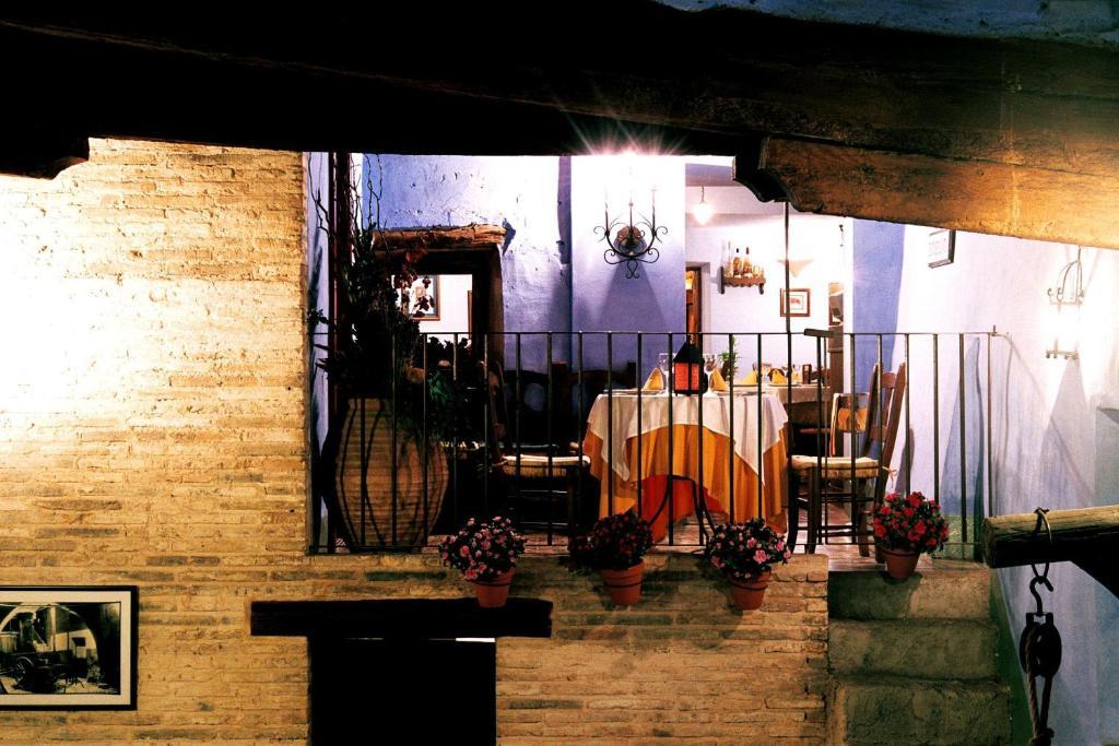 Hospederia Meson De La Dolores Calatayud Ngoại thất bức ảnh